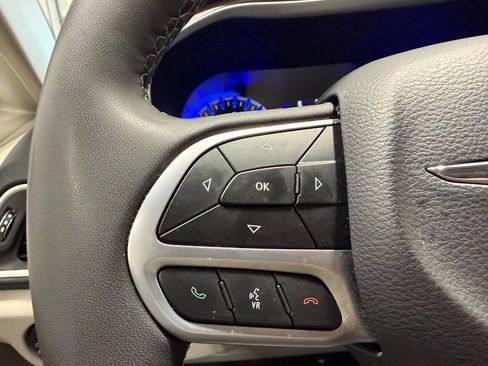 Used 2023 Chrysler Voyager LX FWD image 22