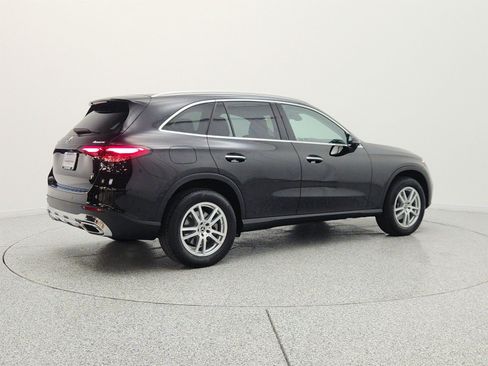Used 2023 Mercedes-Benz GLC 300 4MATIC image 5