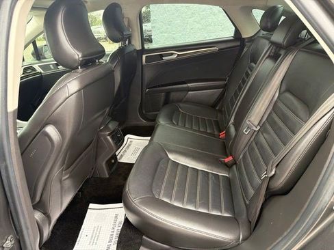 Used 2016 Ford Fusion SE w/ Equipment Group 202A FWD image 16