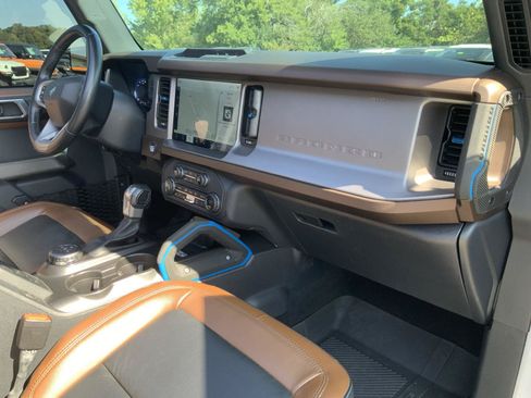 Used 2023 Ford Bronco Outer Banks AWD/4WD image 57