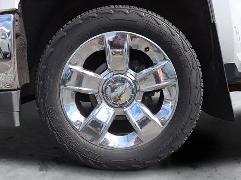 Used 2017 Chevrolet Silverado 1500 LTZ w/ Sport Package AWD/4WD image 9
