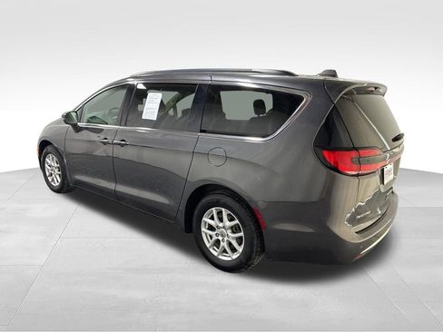 Used 2022 Chrysler Pacifica Touring-L FWD image 8