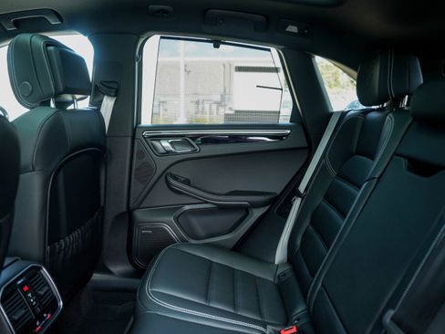 New 2026 Porsche Macan Turbo image 28