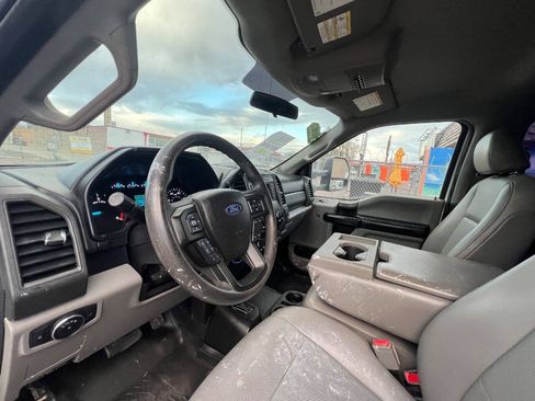 Used 2017 Ford F550 4x4 Crew Cab Super Duty image 17