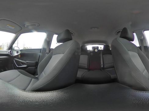 Used 2025 Kia Soul LX w/ LX Technology Package image 42