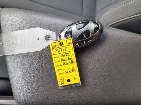 Used 2024 Hyundai Elantra SEL image 24