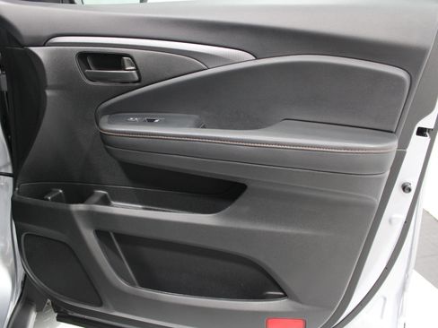 Used 2023 Honda Passport TrailSport image 25