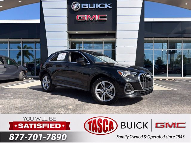 Used 2024 Audi Q3 2.0T Premium w/ Convenience Package AWD/4WD image 1