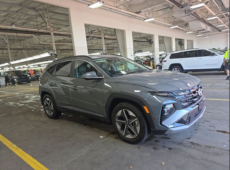 Used 2025 Hyundai Tucson SEL FWD image 4