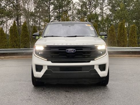 Used 2025 Ford Expedition Active image 12