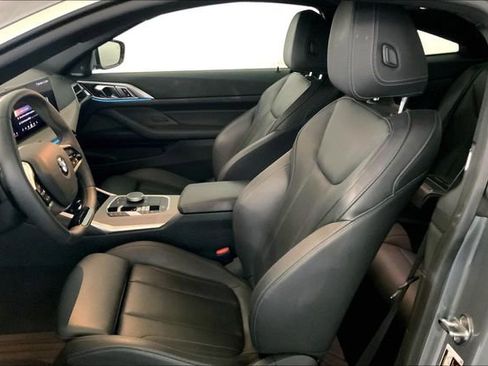 Used 2025 BMW 430i Coupe w/ Premium Package image 11