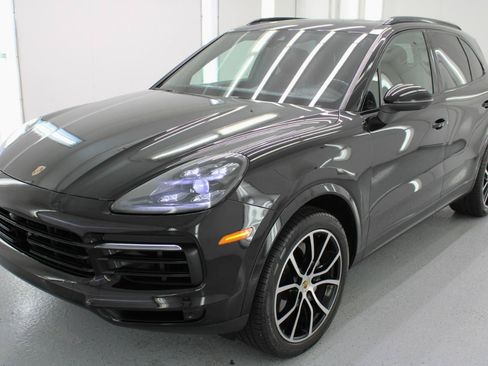 Used 2019 Porsche Cayenne AWD/4WD image 4