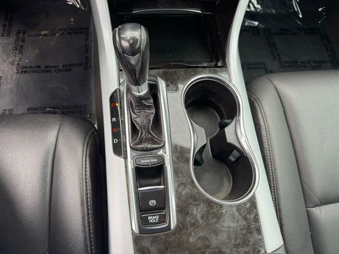 Used 2019 Acura TLX image 20