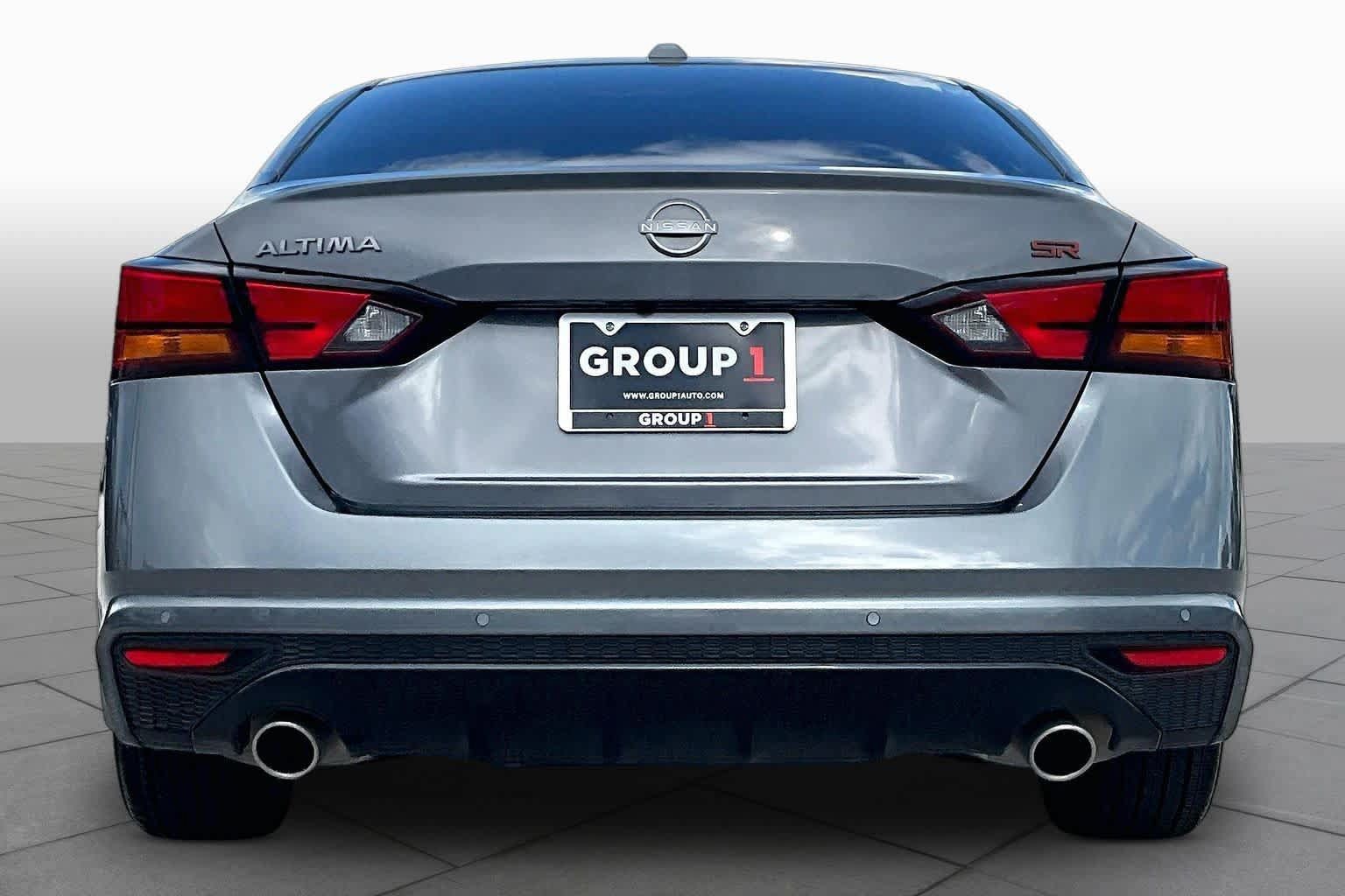 Used 2025 Nissan Altima 2.5 SR w/ SR Premium Package FWD image 5