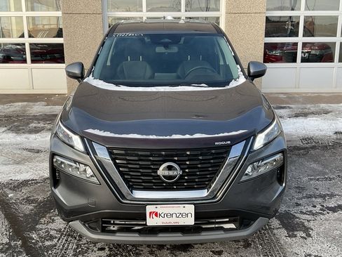 Used 2023 Nissan Rogue SV image 2