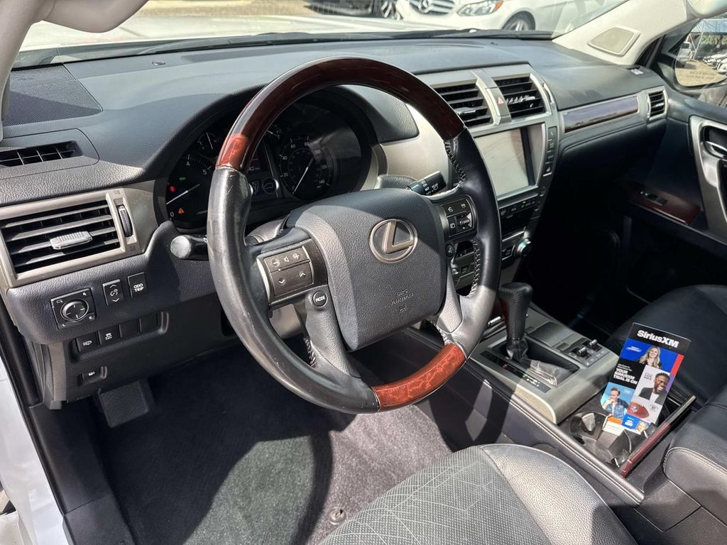 Used 2018 Lexus GX 460 Premium w/ Premium Package AWD/4WD image 20