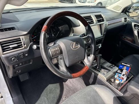 Used 2018 Lexus GX 460 Premium w/ Premium Package AWD/4WD image 20