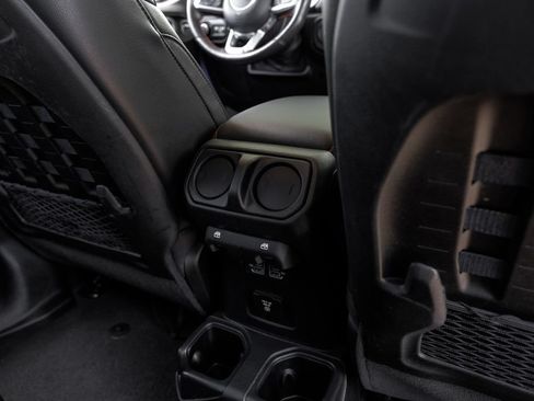 Used 2021 Jeep Gladiator Mojave AWD/4WD image 51