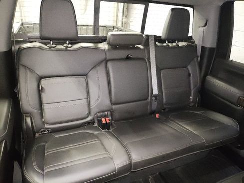 Used 2022 GMC Sierra 2500 Denali w/ Denali Ultimate Package AWD/4WD image 11