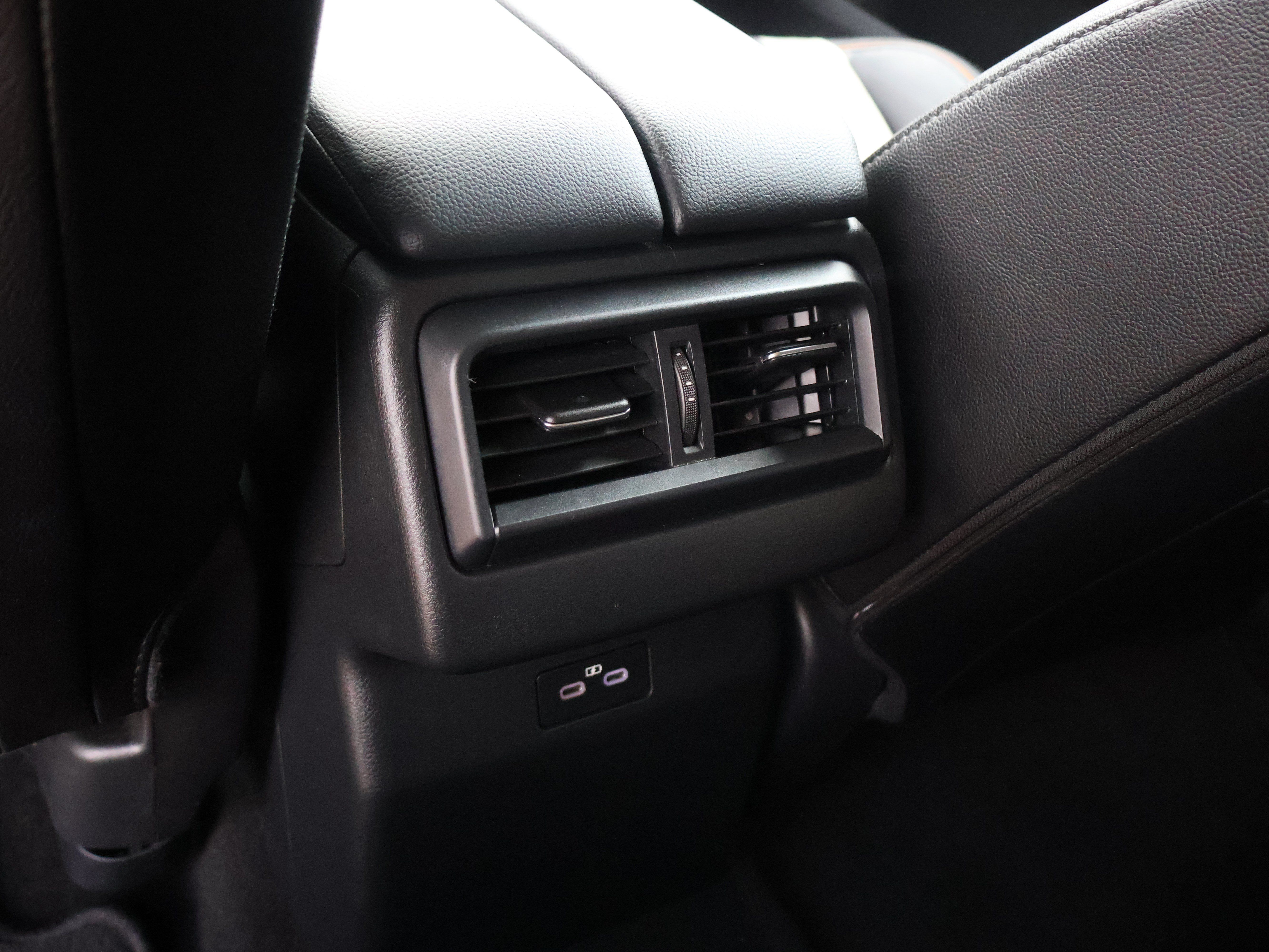 Used 2025 MAZDA CX-50 AWD 2.5 Hybrid w/ Premium Pkg image 18