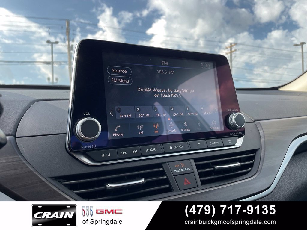 Used 2025 Nissan Altima 2.5 SV FWD image 15