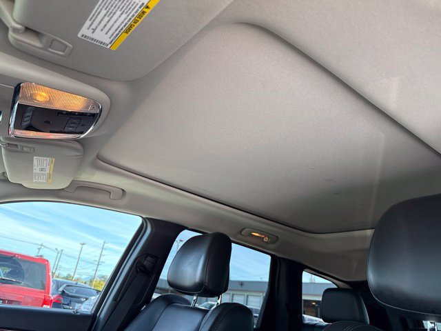 Used 2013 Jeep Grand Cherokee Limited w/ Luxury Group II AWD/4WD image 23