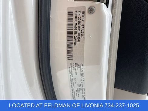 Used 2023 Chrysler Pacifica Limited image 34