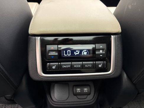 Used 2019 Subaru Ascent Limited AWD/4WD image 30