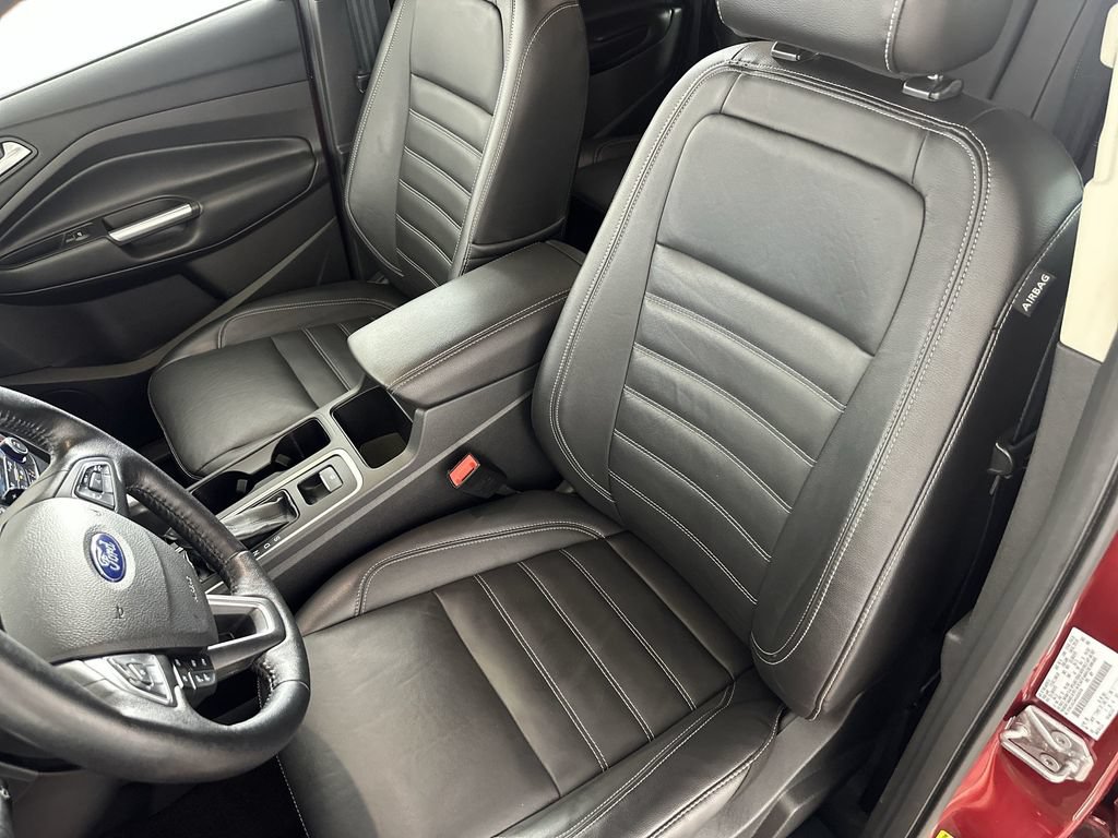 Used 2017 Ford Escape Titanium AWD/4WD image 21