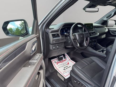 Used 2023 Chevrolet Suburban RST w/ Luxury Package AWD/4WD image 6