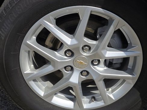 Used 2024 Chevrolet Equinox LT AWD/4WD image 11