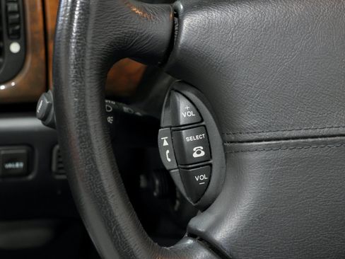Used 2001 Jaguar XK8 Convertible RWD image 77