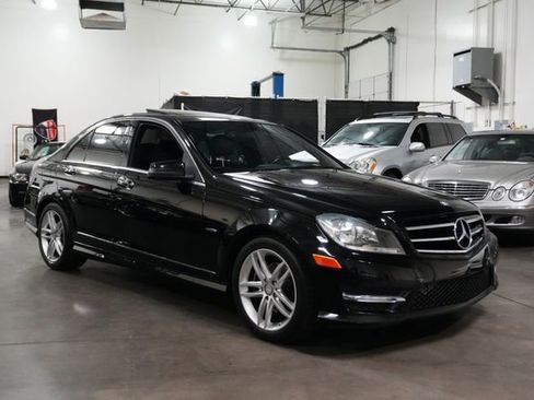 Used 2012 Mercedes-Benz C 250 Sedan image 4