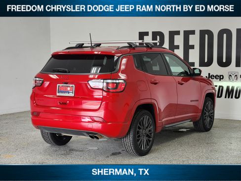 Used 2022 Jeep Compass Limited AWD/4WD image 4