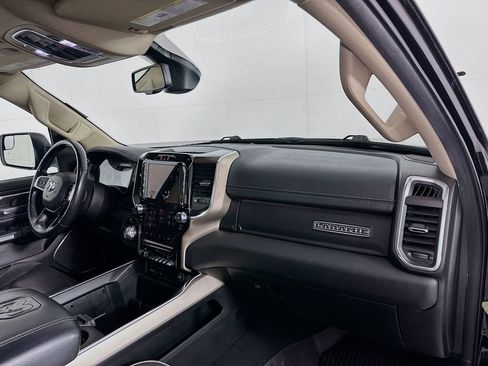 Used 2019 RAM 1500 Laramie AWD/4WD image 28