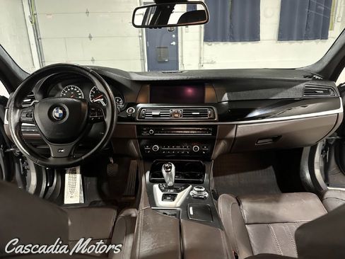 Used 2013 BMW M5 image 20