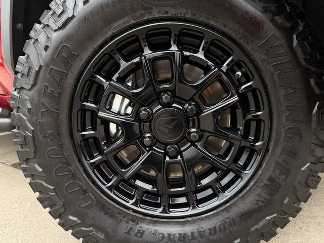 Certified 2025 Toyota Tundra SR5 w/ SR5 Premium Package AWD/4WD image 9