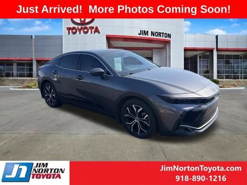 Used 2024 Toyota Crown AWD/4WD image 1