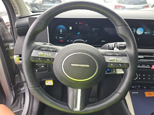 Used 2026 Hyundai Tucson Limited AWD/4WD image 12