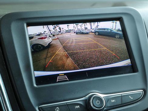 Used 2020 Chevrolet Equinox LT image 29