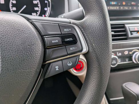 Used 2019 Honda Accord EX image 25