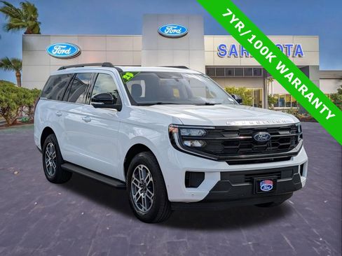 Certified 2025 Ford Expedition Active RWD image 1