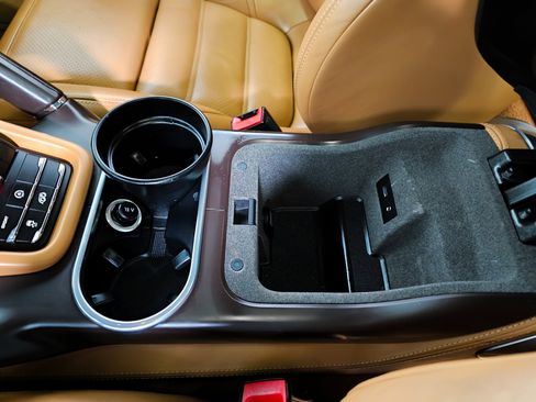 Used 2016 Porsche Cayenne GTS image 34