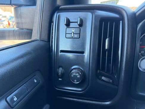 Used 2018 Chevrolet Silverado 3500 W/T w/ Snow Plow Prep Package image 25
