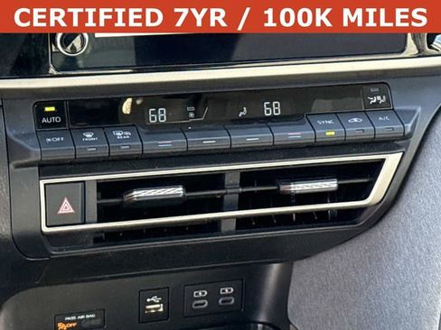 Used 2025 Toyota Camry LE FWD image 21