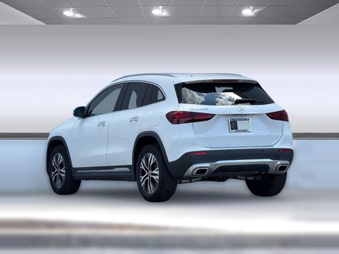Used 2025 Mercedes-Benz GLA 250 image 3