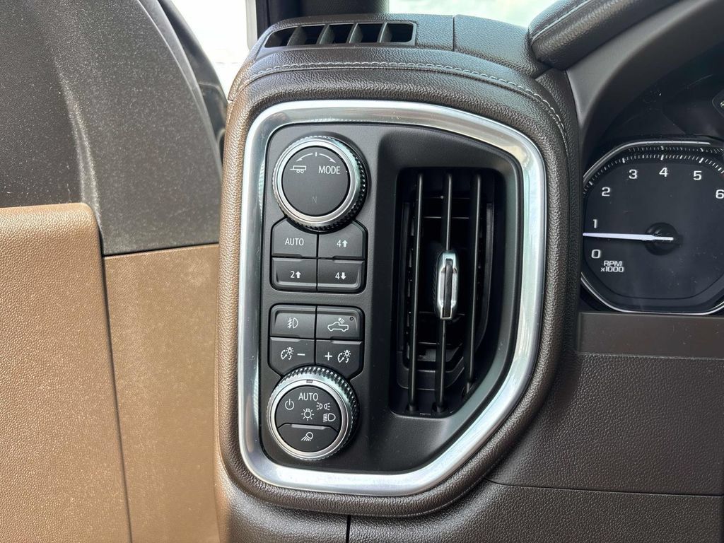 Used 2022 GMC Sierra 2500 SLT w/ SLT Convenience Package AWD/4WD image 21