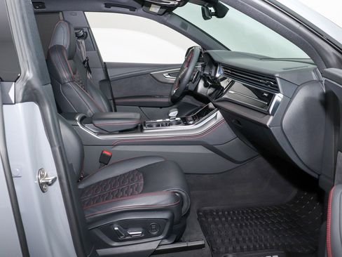 Used 2024 Audi RS Q8 image 14