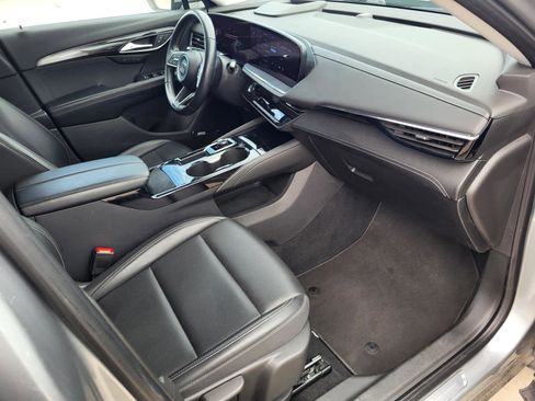 Used 2024 Buick Envision Preferred image 9