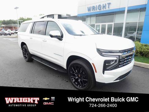 New 2025 Chevrolet Suburban Premier image 1